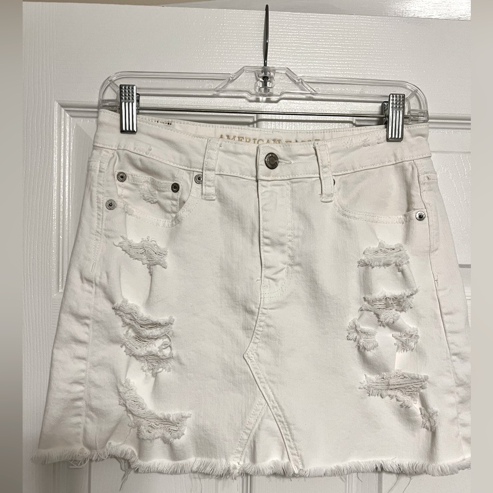 American Eagle White Distressed Denim Skirt
